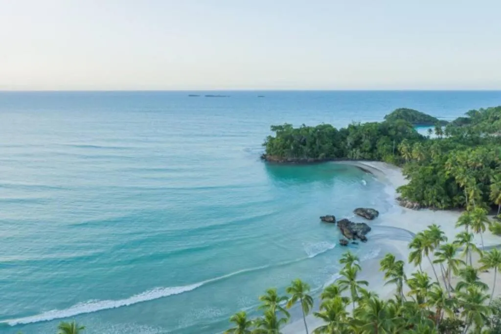 3 Bedroom Beach Front Apt At Playa Bonita Aquamarine Building #202 Las Terrenas Apartamento