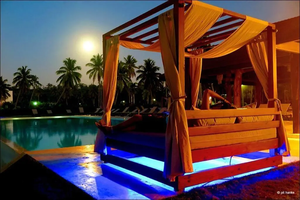 3 Bedroom Beach Front Apt At Playa Bonita Aquamarine Building #202 Las Terrenas