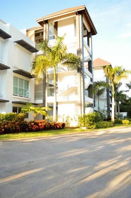 3 Bedroom Beach Front Apt At Playa Bonita Aquamarine Building #202 Las Terrenas Apartamento
